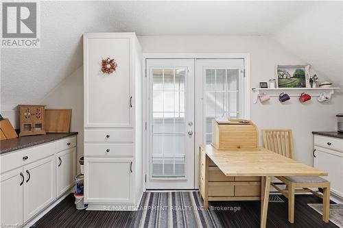 2074 Churchill Avenue, Burlington, ON - Indoor