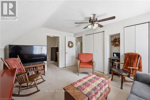 2074 Churchill Avenue, Burlington, ON - Indoor Photo Showing Living Room