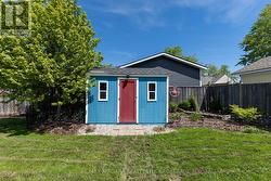 Backyard with cute shed - 