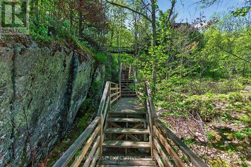 956 Roddick Lane, Leeds And The Thousand Islands, ON - Outdoor