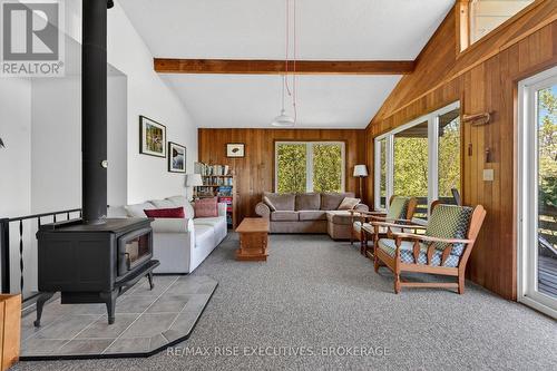 956 Roddick Lane, Leeds And The Thousand Islands, ON - Indoor Photo Showing Other Room