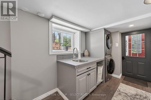 28 Wellington Street, St. Thomas, ON - Indoor Photo Showing Laundry Room
