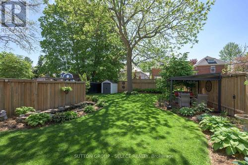 28 Wellington Street, St. Thomas, ON - Outdoor With Backyard