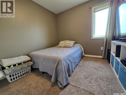 610 Barber Crescent, Weyburn, SK - Indoor Photo Showing Bedroom