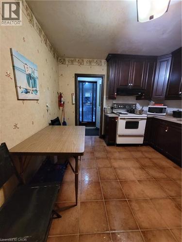 49 West 3Rd Street, Hamilton, ON - Indoor Photo Showing Kitchen