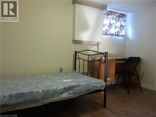 49 West 3Rd Street, Hamilton, ON - Indoor Photo Showing Bedroom