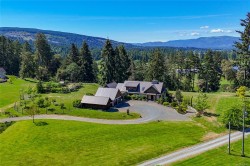 6878 Southview Terr  Duncan, BC V9L 5W9