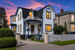 1120 Caledonia Ave Victoria, BC V8T 1G1