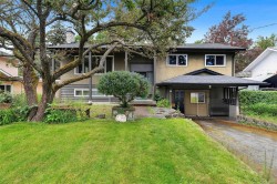 3958 Emerald Pl Saanich, BC V8P 4T6