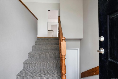 3958 Emerald Pl, Saanich, BC 