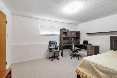 3958 Emerald Pl, Saanich, BC 