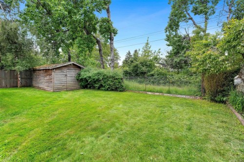 3958 Emerald Pl, Saanich, BC 