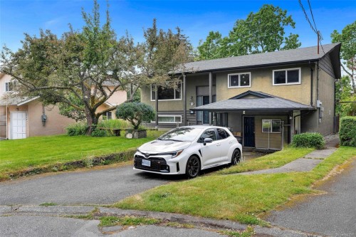3958 Emerald Pl, Saanich, BC 