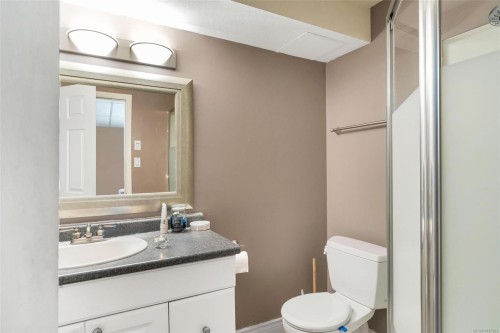3958 Emerald Pl, Saanich, BC 
