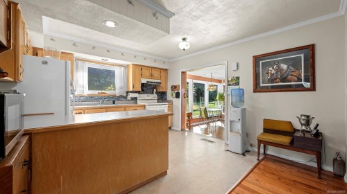 2924 Baird Rd, Courtenay, BC 