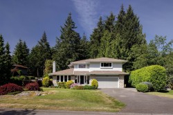 8615 Sentinel Pl North Saanich, BC V8L 4Z8