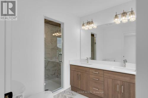 48 Brandon Crescent, New Tecumseth, ON - Indoor Photo Showing Bathroom