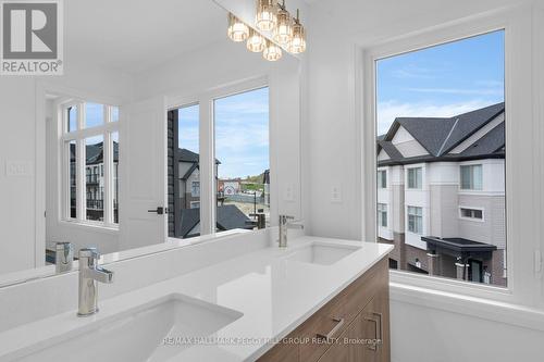 48 Brandon Crescent, New Tecumseth, ON - Indoor Photo Showing Bathroom