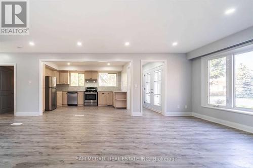 5318 Mericourt Road, Burlington, ON - Indoor