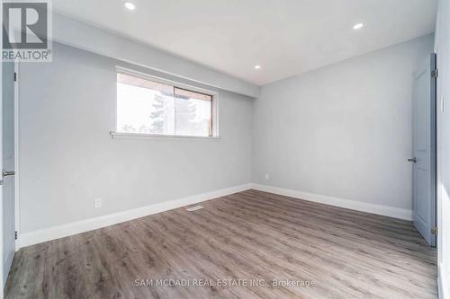 5318 Mericourt Road, Burlington, ON - Indoor Photo Showing Other Room