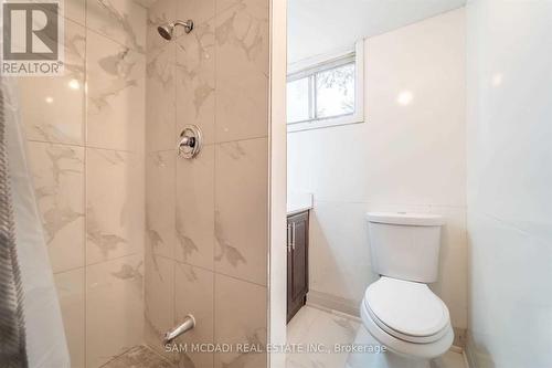 5318 Mericourt Road, Burlington, ON - Indoor Photo Showing Bathroom