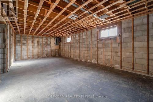 5318 Mericourt Road, Burlington, ON - Indoor Photo Showing Other Room