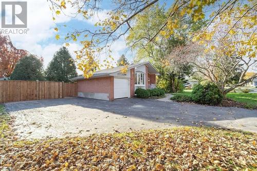 5318 Mericourt Road, Burlington, ON - Outdoor