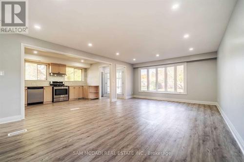 5318 Mericourt Road, Burlington, ON - Indoor