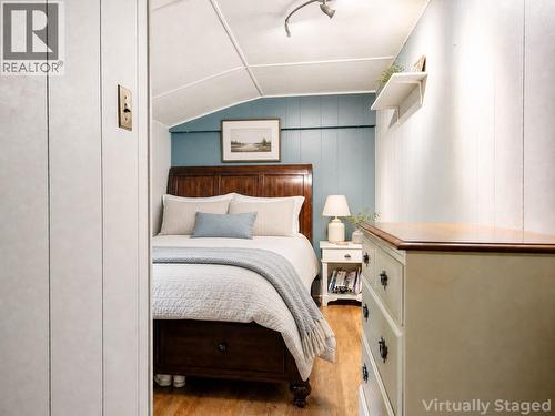 7310 51 Street Ne, Salmon Arm, BC - Indoor Photo Showing Bedroom