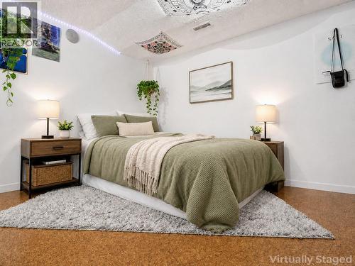 7310 51 Street Ne, Salmon Arm, BC - Indoor Photo Showing Bedroom
