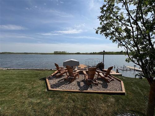 12 Sunset Road, Killarney, MB 