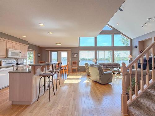 12 Sunset Road, Killarney, MB 