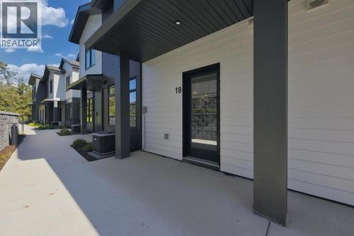 7599 Klinger Road Unit# 18, Okanagan Landing, BC - Outdoor With Exterior