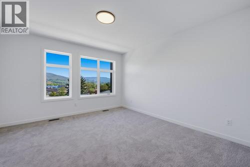 7599 Klinger Road Unit# 18, Okanagan Landing, BC - Indoor Photo Showing Other Room