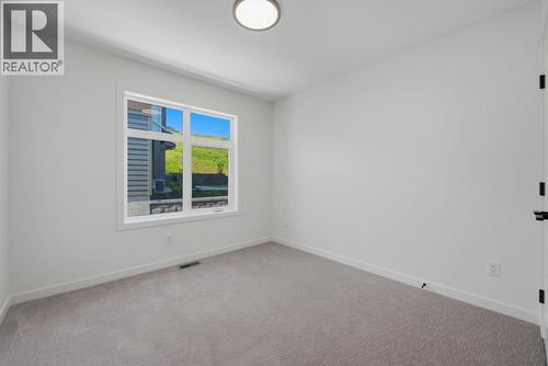 7599 Klinger Road Unit# 18, Okanagan Landing, BC - Indoor Photo Showing Other Room