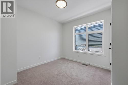 7599 Klinger Road Unit# 18, Okanagan Landing, BC - Indoor Photo Showing Other Room