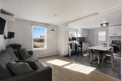 Salon - 