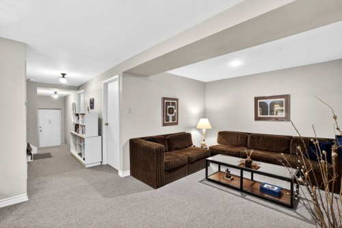 Salle familiale - 927 Place Soulanges, Brossard, QC - Indoor Photo Showing Other Room