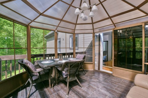 Solarium/Verrière - 14 Rue Boréale, Saint-Hippolyte, QC -  Photo Showing Other Room