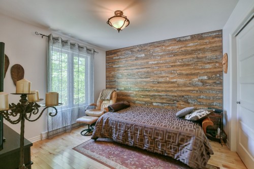 Chambre à coucher - 14 Rue Boréale, Saint-Hippolyte, QC - Indoor Photo Showing Bedroom