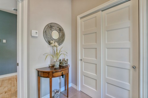 Hall d'entrée/Vestibule - 14 Rue Boréale, Saint-Hippolyte, QC - Indoor Photo Showing Other Room