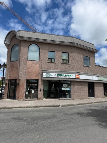 Façade - 3 Rue De La Gare, Saint-Jérôme, QC - Outdoor