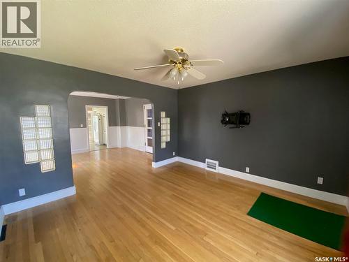210 First Avenue, Yorkton, SK - Indoor Photo Showing Other Room