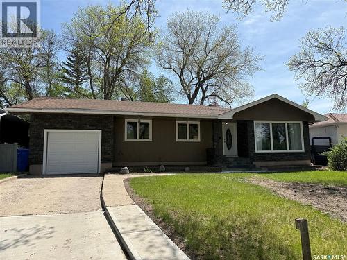 25 Calder Crescent, Regina, SK - Outdoor With Facade