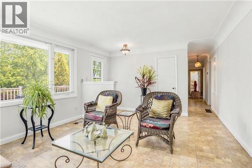 227 Glancaster Road, Ancaster, ON - Indoor Photo Showing Living Room