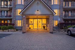 A307 - 216 PLAINS ROAD W  Burlington, ON L7T 4M3