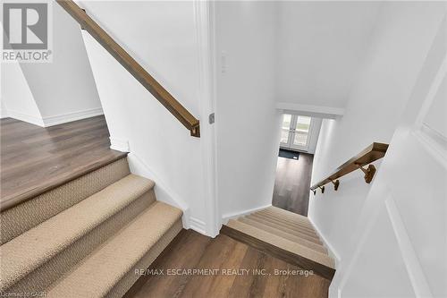 35 - 120 Court Drive, Brant, ON - Indoor Photo Showing Other Room