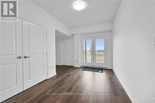 35 - 120 Court Drive, Brant, ON - Indoor Photo Showing Other Room