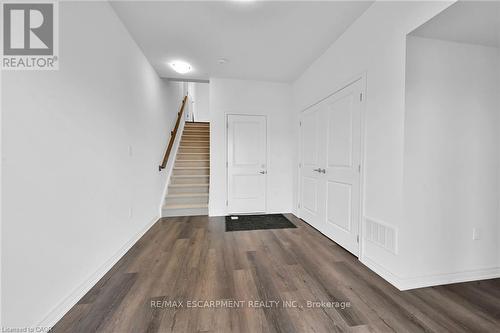 35 - 120 Court Drive, Brant, ON - Indoor Photo Showing Other Room