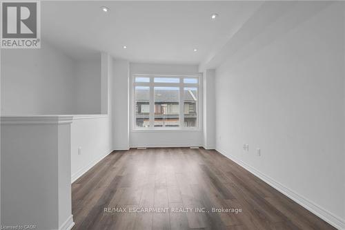 35 - 120 Court Drive, Brant, ON - Indoor Photo Showing Other Room